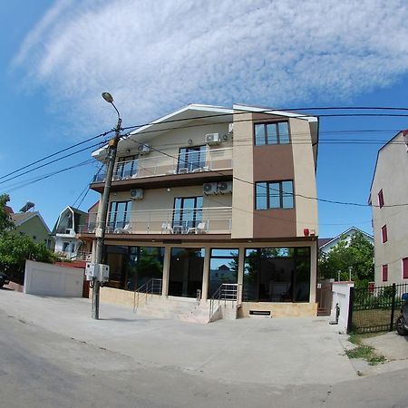 Razvan Holiday Costinesti Exteriör bild